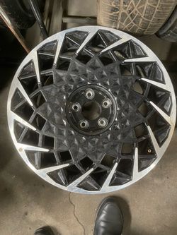 Hyundai wheel 20x8.5 $150