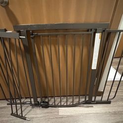Baby/Pet Gate