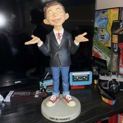 1999 WARNER BROS. ALFRED E. NEUMAN "WHAT ME WORRY" FULL SIZE STATUE 