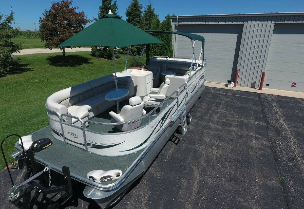 2006 Manitou Legacy Pontoon Boat and Trailer