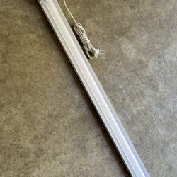 Fluorescent Light Fixture 