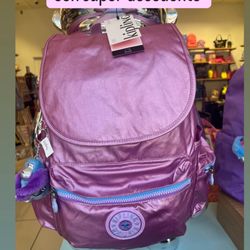 Kipling Rainbow Ezra Backpack