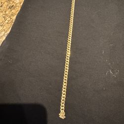 10k Gold Cuban bracelet 8in 8grams