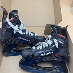 Red !! Colorvision 2025 Bauer Supreme Mach Hockey Skates Regular Width 8.5