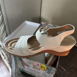 Shibever White Summer Sandals Size 9 
