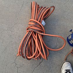 6 Guage 100 Ft Extension Cord