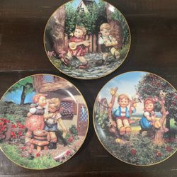 Hummel Plates (3)