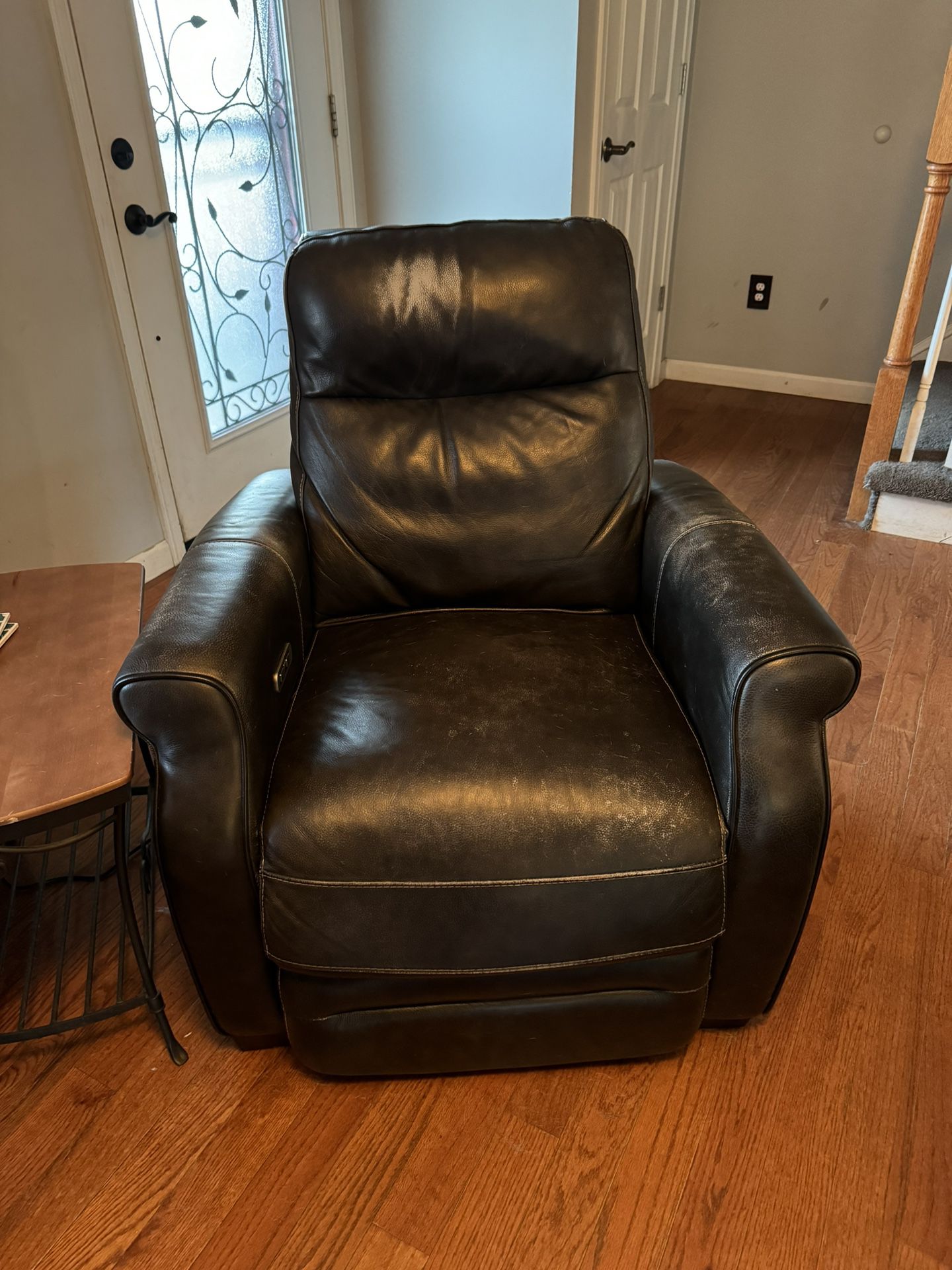 Black Leather Electric Reclining Chair