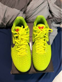 Kobe grinches