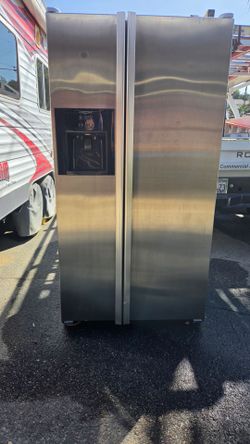 Stainless Steel Side-by-Side Refrigerator with Ice Dispenser