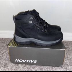 Nortiv8  boots black Size 9.5 NEW