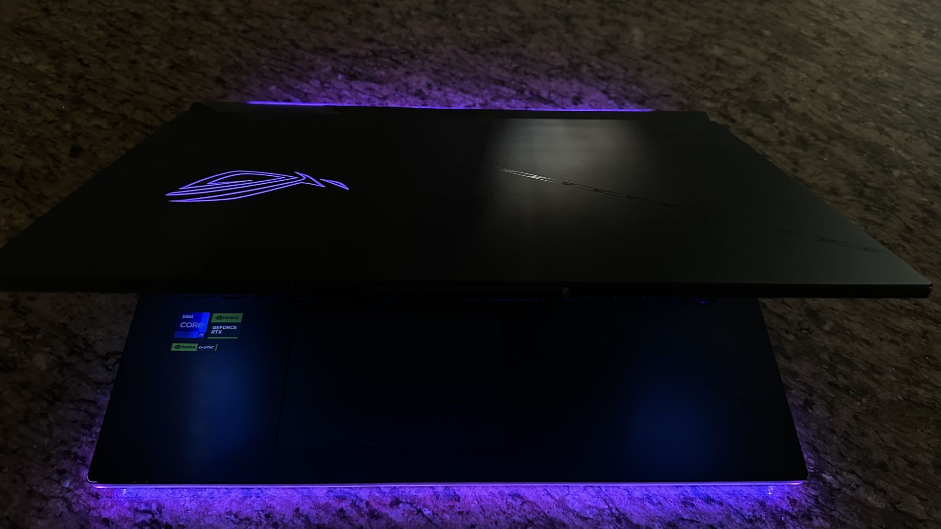 ASUS Rog Strix Scar 18 Gaming laptop i9 RTX 4090 Mobile