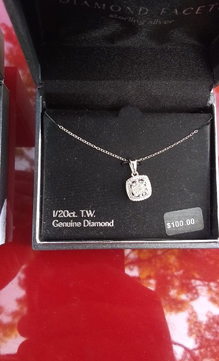 Sterling silver necklace with diamond pendant