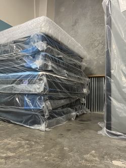 Orlando Showroom🌟 Ideal New Mattresses – All Sizes Must Go! California King, King, Queen, Full, Twin XL, Twin – Starting at Just $85! Delivery