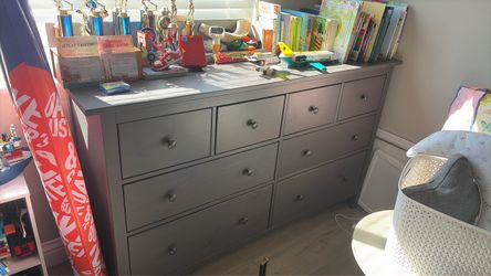 IKEA HEMNES 8-drawer dresser 63x37 3/4 "