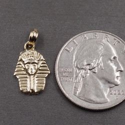 10k Sold Gold Egyptian Pendant 