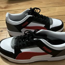 Like New Size11 ONE LOT 