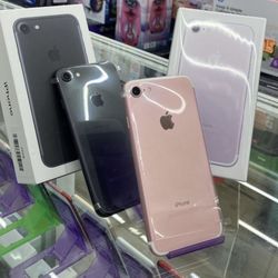 iPhone 7 Unlocled With Warranty 