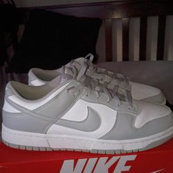 NIKE DUNKS GREY AND WHITE