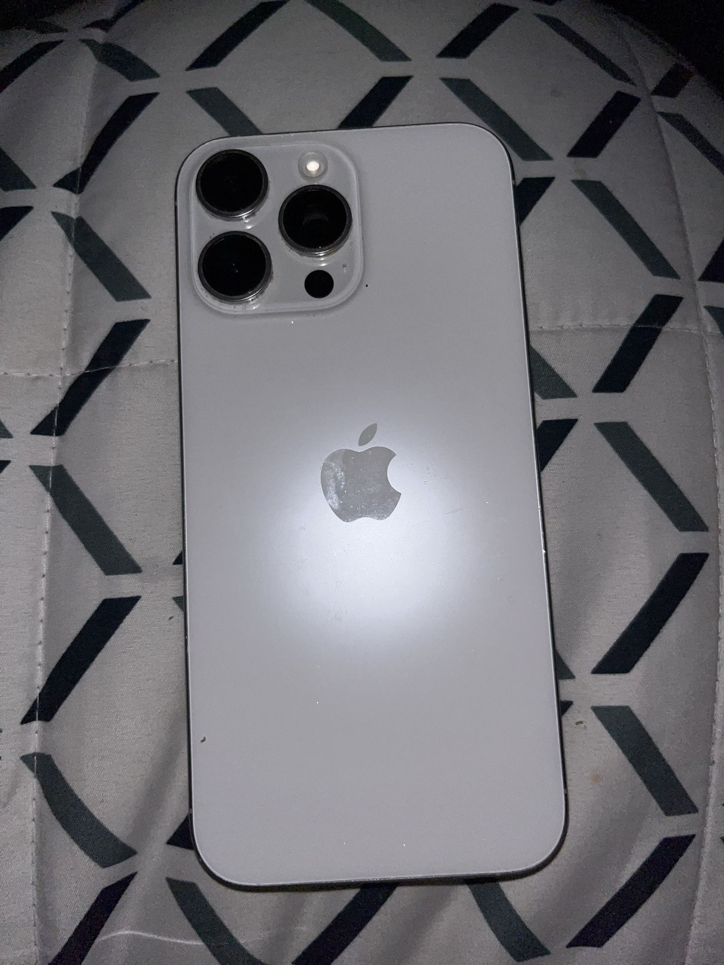 Iphone 16 Pro Max 3 Months Old