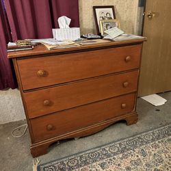 Nice Vintage Solid Wood Dresser $80