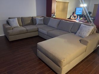 Custom! Brand New Super Plush Comfy Velvet Sectional