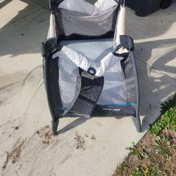 Graco pack n play with changing table