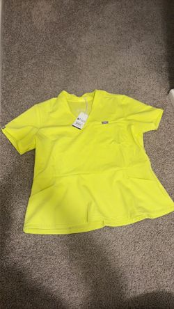 Figs scrub tops new