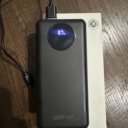 Universal phone power bank