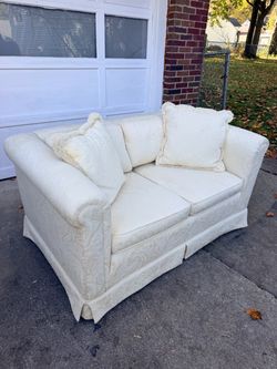 Love seat | Couch