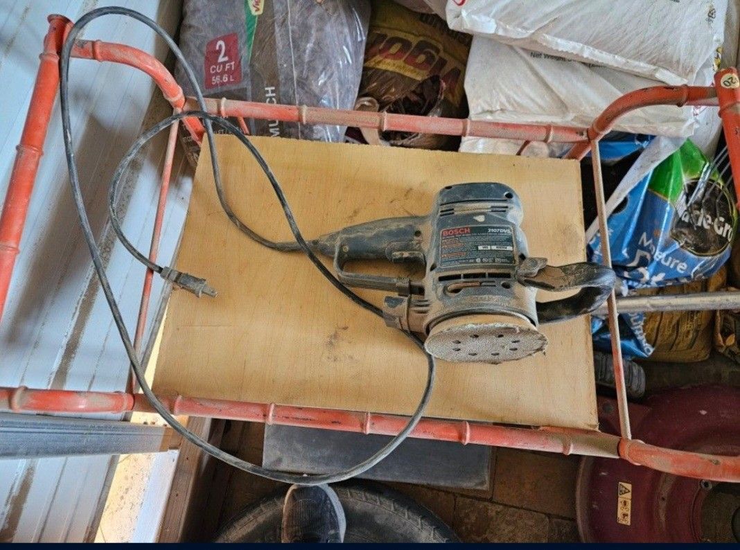 Bosch 3107 DVS Sander