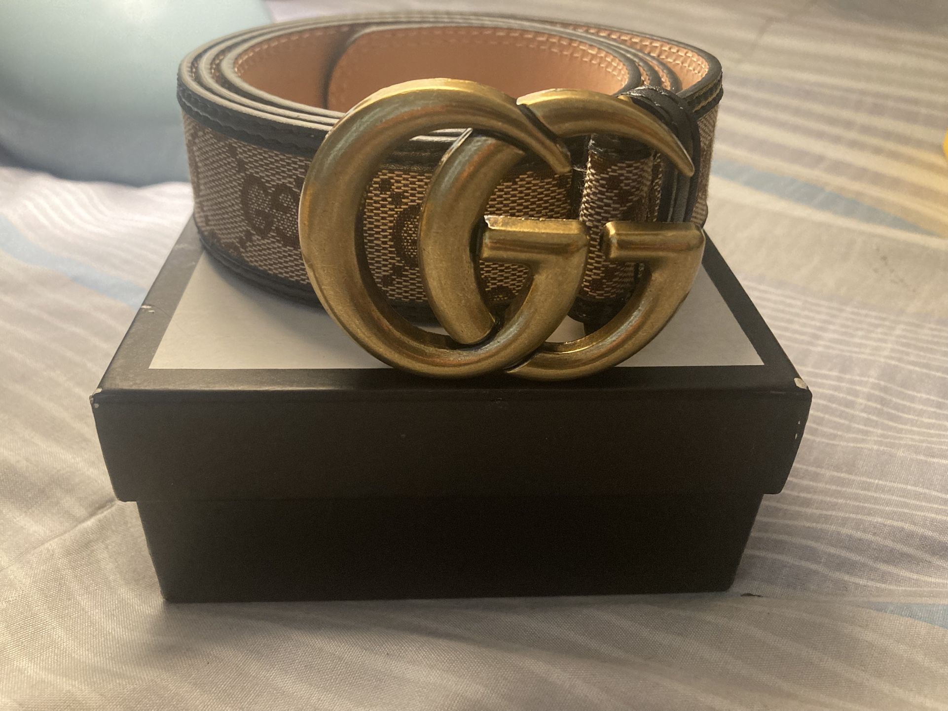 Woman’s Gucci Belt