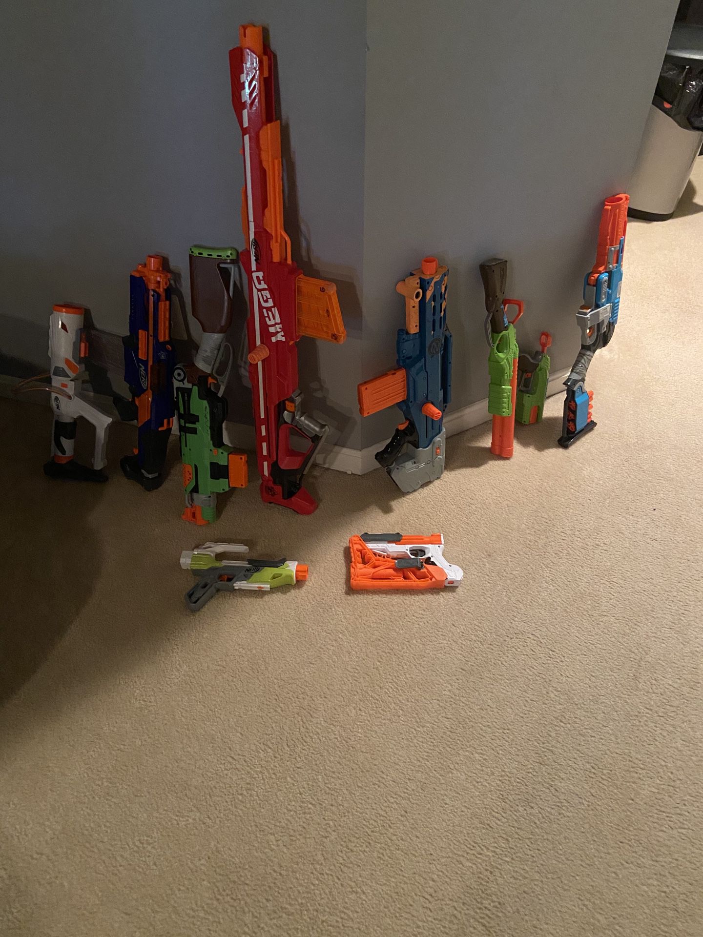 Nerf guns in good condition. Used 1 or 2 times. $80 or best offer