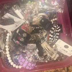 Bundle Of Jewellery Paparazzi Etc Most Still In Packing Brand New 