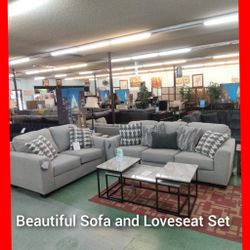 💥 Beautiful Sofa And Loveseat Set 