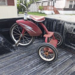 Vintage 50-60 3 Wheel Trike  Handle Bar Is Broke  Fix Or Would Make Great Yard Art