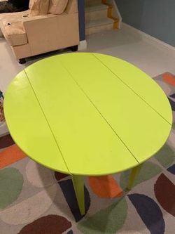 7 X 9 Wool Pottery Barn Kids Rug and Folding Lacquered Table/Console