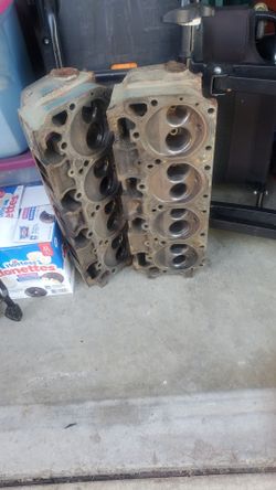 Chrysler big block heads.