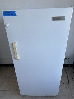 Frigidaire Upright Freezer 13.7 Cu Ft 