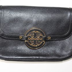 Tory Burch Amanda Crossbody Bag Black Pebbled Leather with Logo Gold Hardware