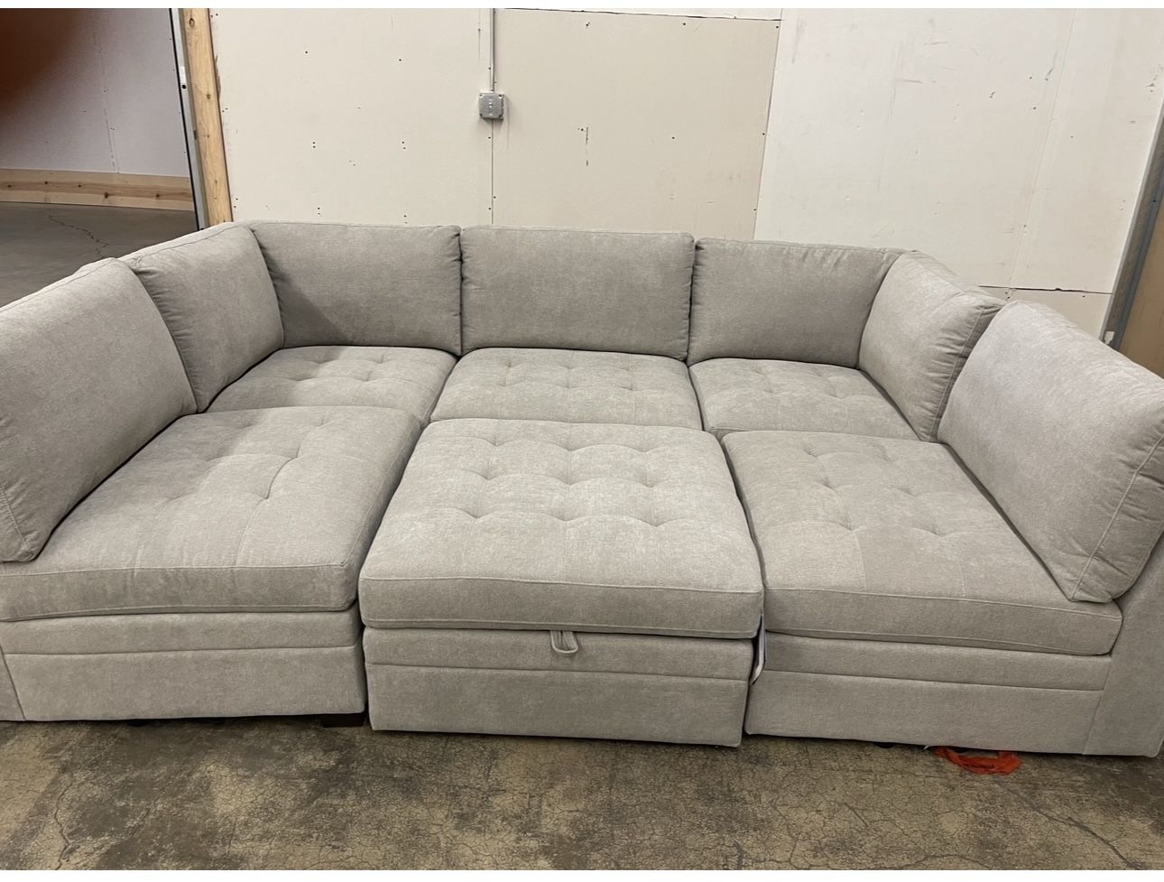 Thomasville Tisdale Fabric Sectional With Storage Ottoman 