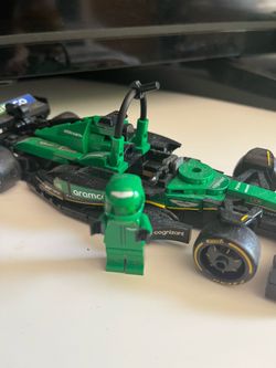 Lego race car with mini-figure/ set 77245