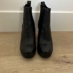 Steve Madden Black Laughter Ankle Boots Size 7
