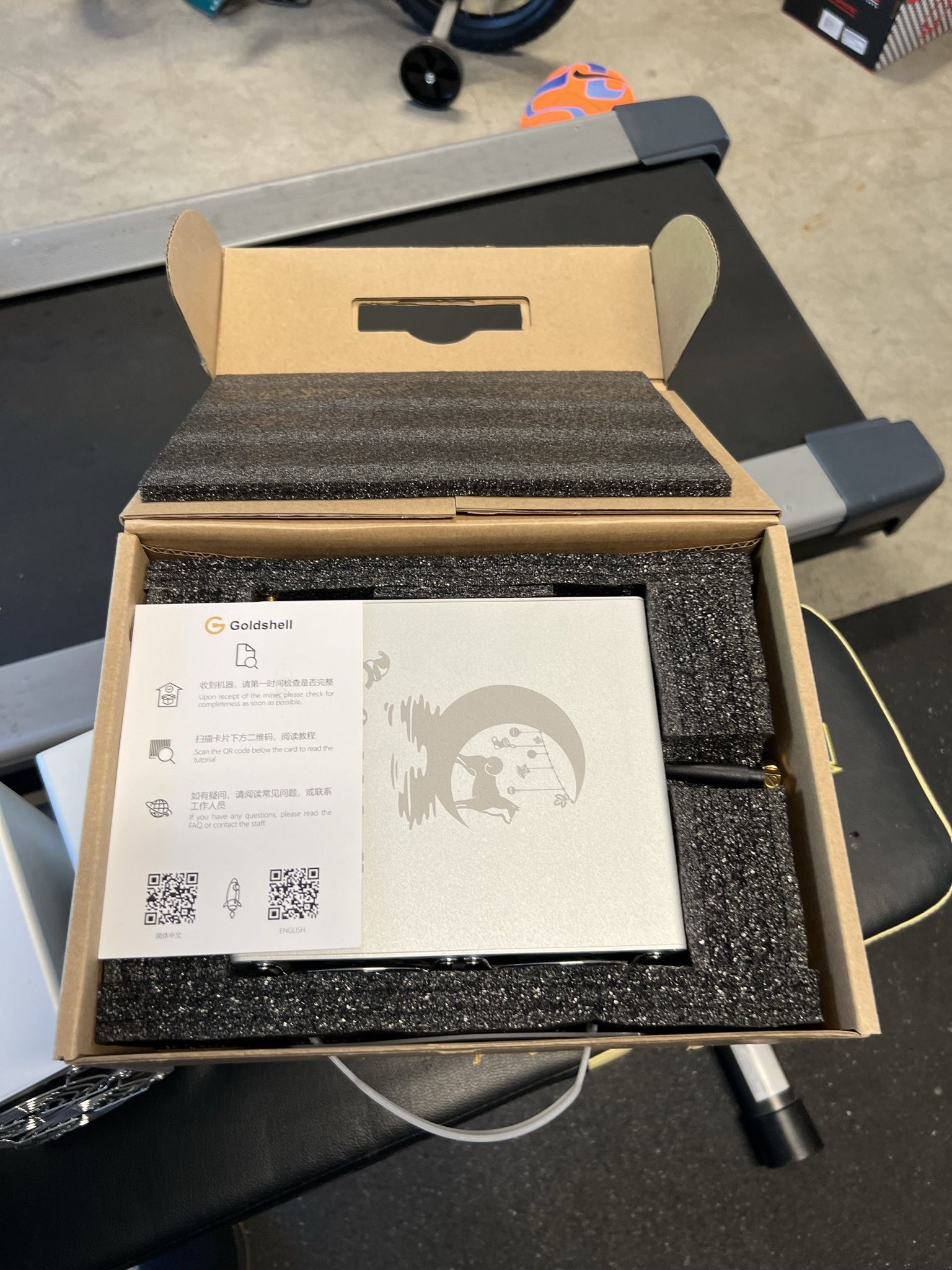 Goldshell Mini Dogecoin & Litecoin, 6 Miners + 2 PSUs