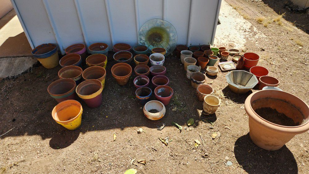 Clay (Terracotta) Flower Pots (Lot 2)