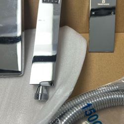 Wall Bathtub Faucet Whit Hand Shower