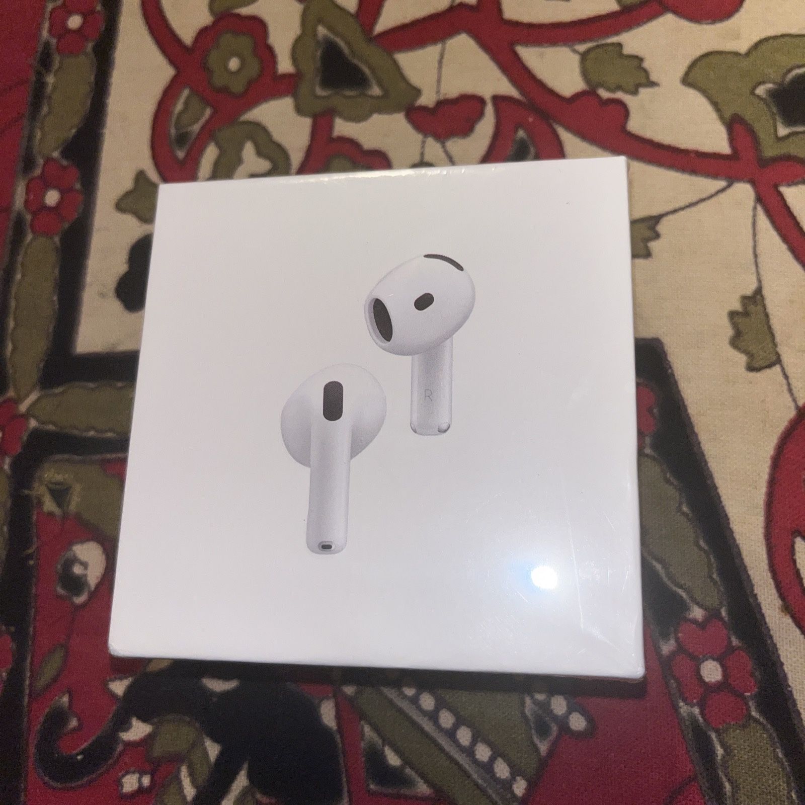 Airpods 4 with ANC (active noise cancellation)
