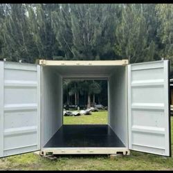 20ft Shipping/Storage Container 