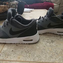 Nike air max tavas size 11c