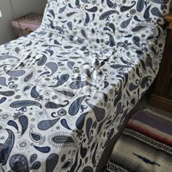Tempurpedic Twin bed Excellent Condition Like New